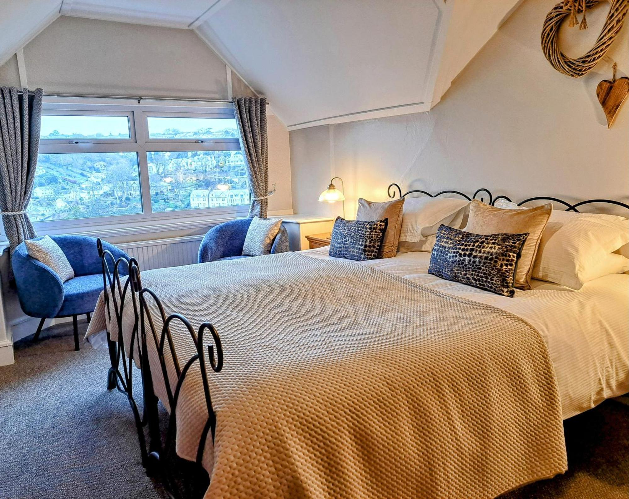 Schooner Point Guest House Лу Экстерьер фото